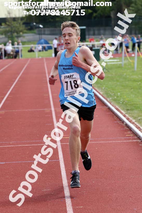 Mens under-17s 3000 metres 2019 North Eastern Track and Field Champs., Middlesbrough. Photo:  David T. Hewitson/Sports for All Pics